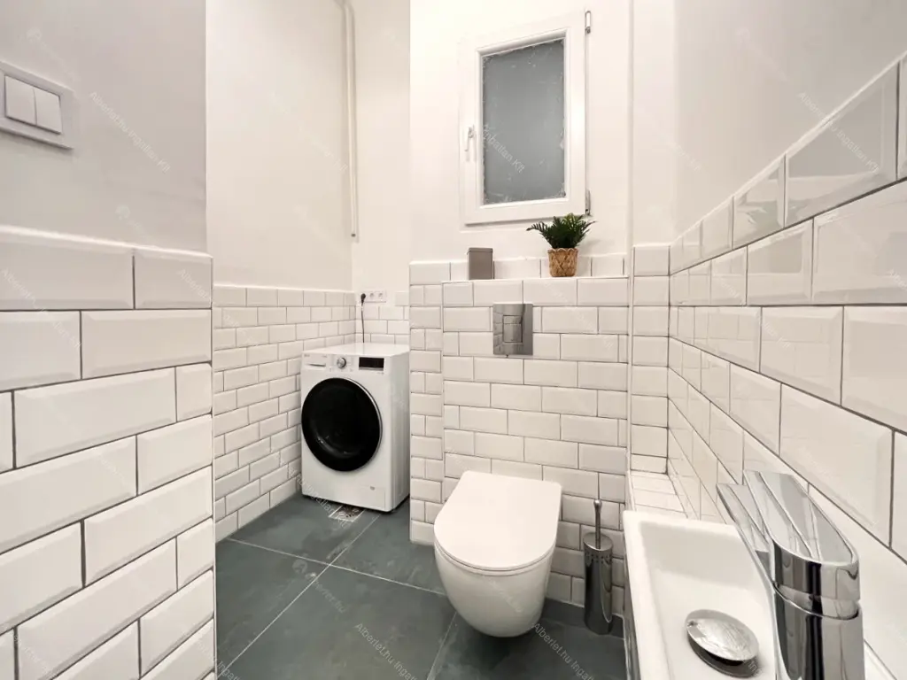 Kiadó albérlet 600000 Ft/hó áron: Budapest, VI. kerület  Ó utca. Mérete: 98 nm, 3 szobás | Alberlet.hu - 6651668