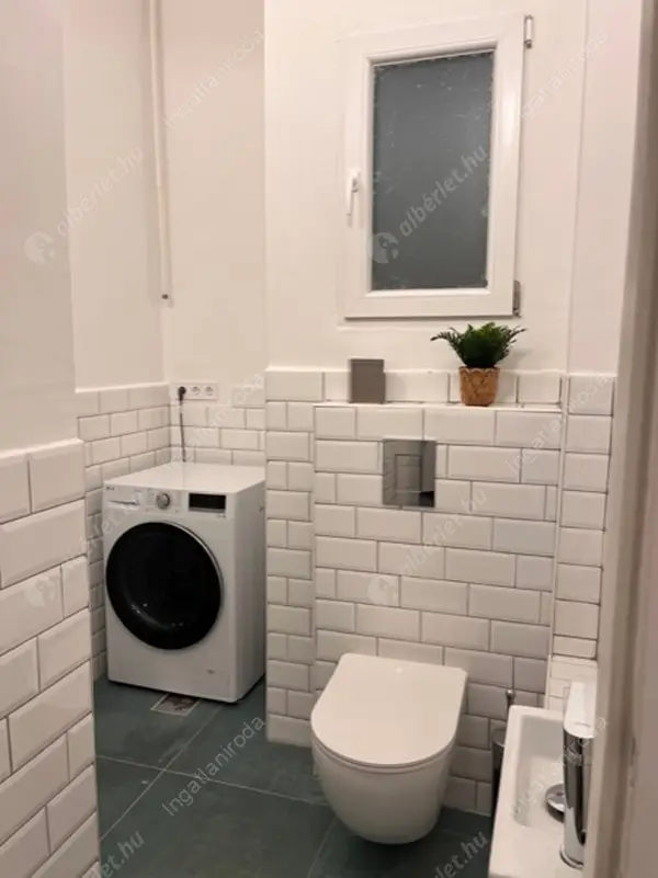 Kiadó albérlet 617000 Ft/hó áron: Budapest, VI. kerület  Ó utca. Mérete: 98 nm, 3 szobás | Alberlet.hu - 6618689