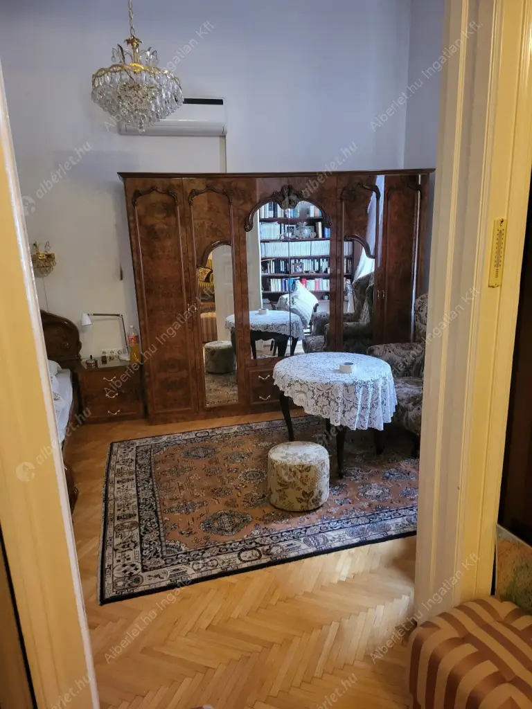 Kiadó albérlet 550000 Ft/hó áron: Budapest, VI. kerület  Paulay Ede utca. Mérete: 120 nm, 4 szobás | Alberlet.hu - 6614228