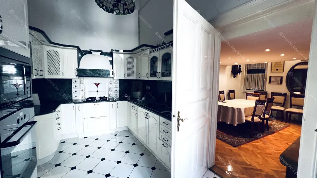 Kiadó albérlet 550000 Ft/hó áron: Budapest, VI. kerület  Paulay Ede utca. Mérete: 120 nm, 4 szobás | Alberlet.hu - 6695023