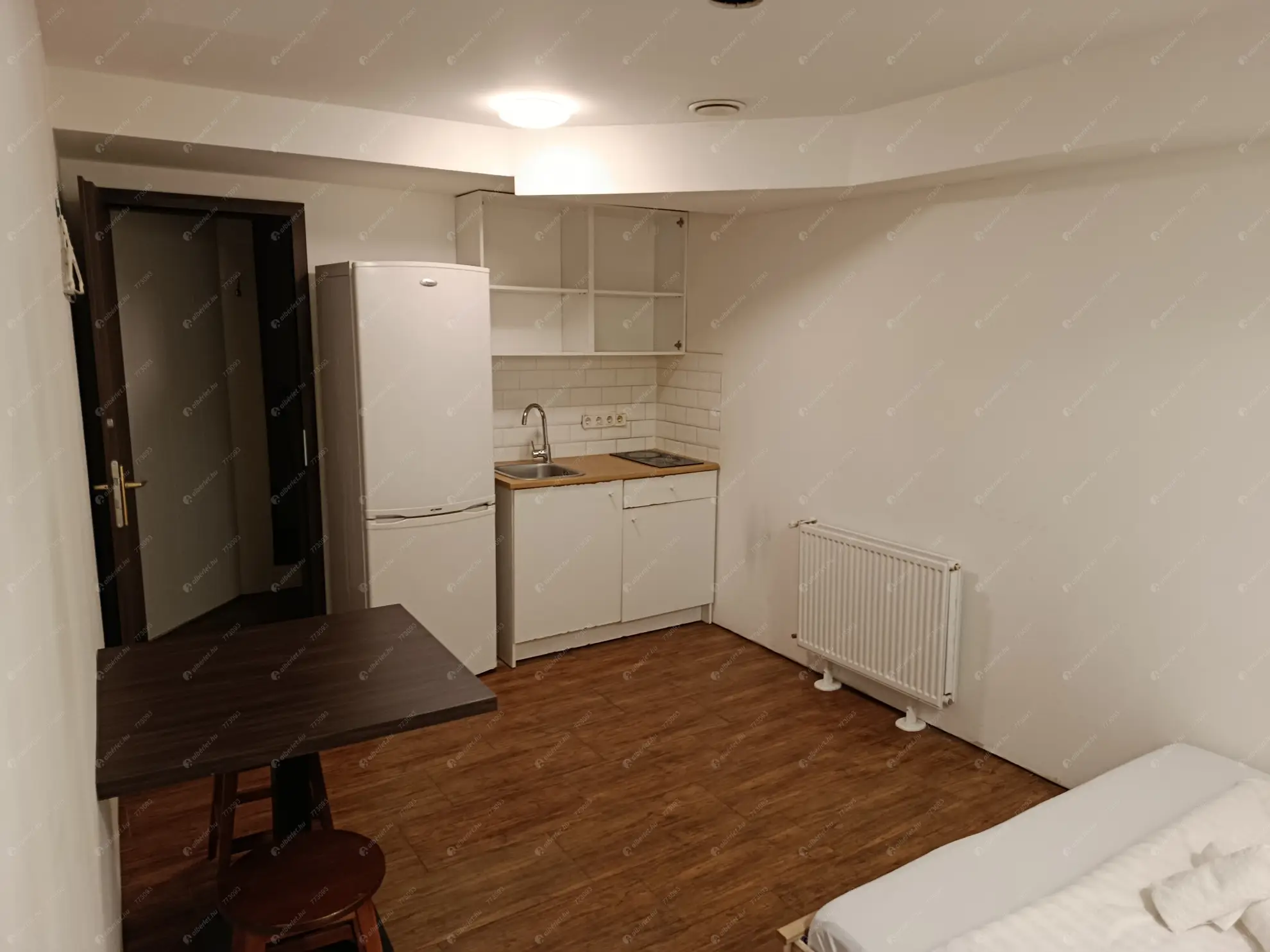 Kiadó albérlet 120000 Ft/hó áron: Budapest, VI. kerület  Paulay Ede utca. Mérete: 25 nm, 1 szobás | Alberlet.hu - 6625609