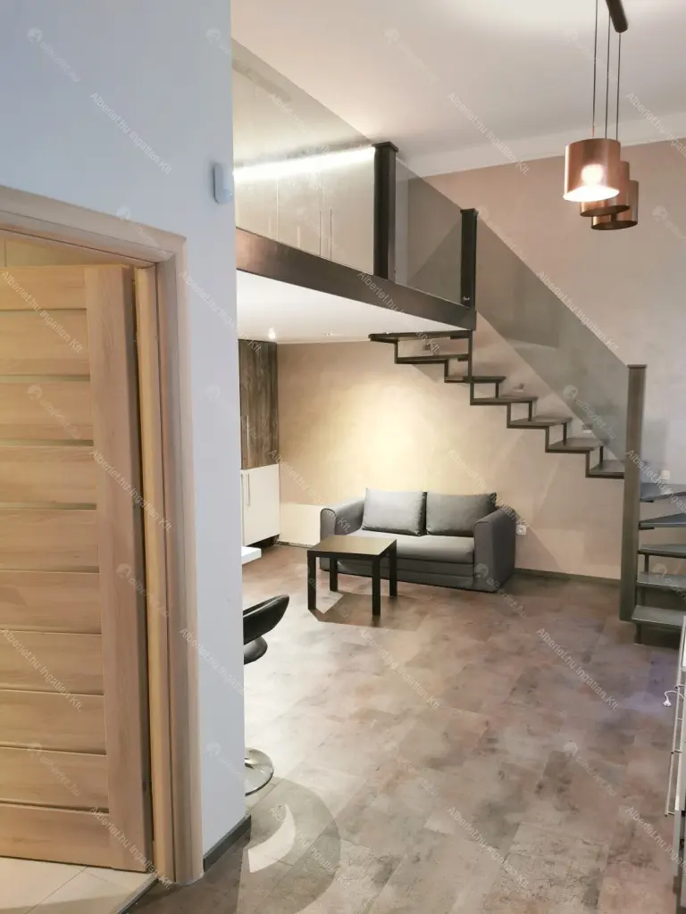 Kiadó albérlet 250000 Ft/hó áron: Budapest, VI. kerület  Paulay Ede utca. Mérete: 29 nm, 1 szobás | Alberlet.hu - 6685528