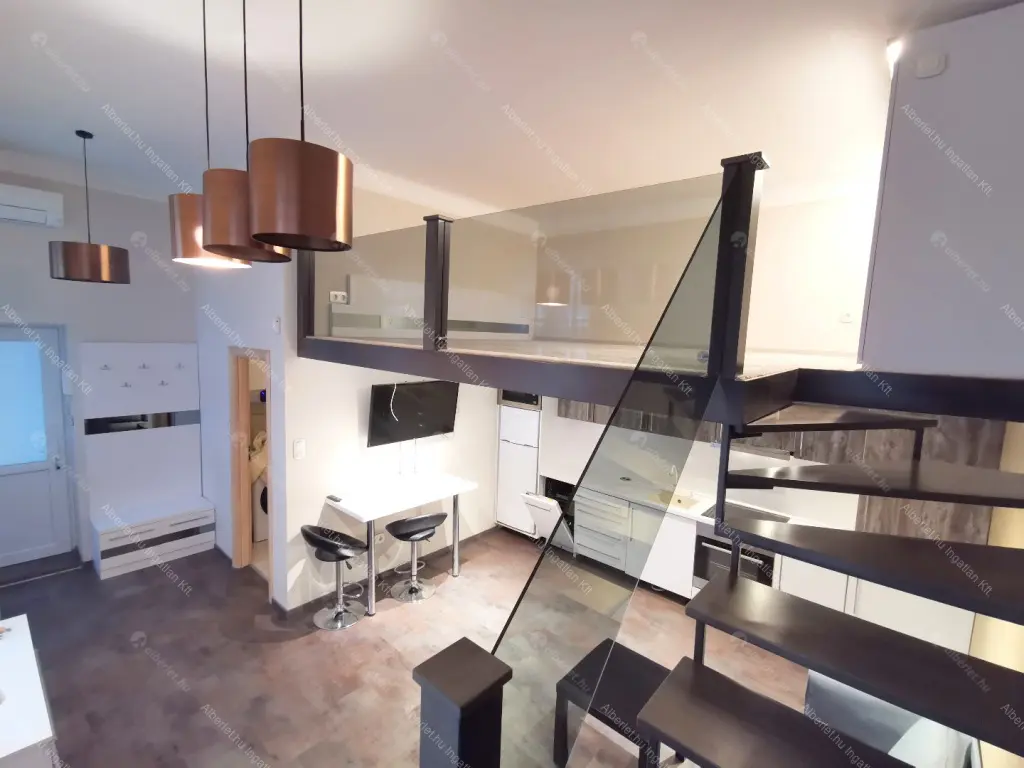 Kiadó albérlet 240000 Ft/hó áron: Budapest, VI. kerület  Paulay Ede utca. Mérete: 29 nm, 1 szobás | Alberlet.hu - 6707383