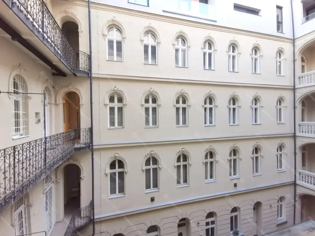 Kiadó albérlet 240000 Ft/hó áron: Budapest, VI. kerület  Paulay Ede utca. Mérete: 29 nm, 1 szobás | Alberlet.hu - 6707398