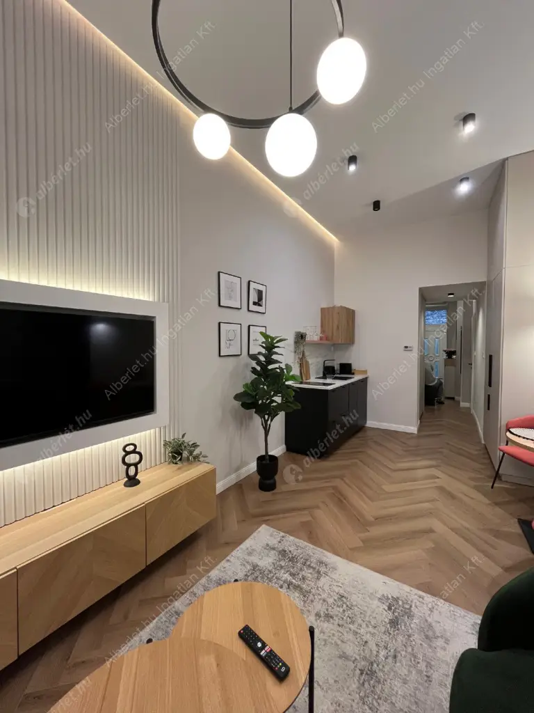 Kiadó albérlet 280000 Ft/hó áron: Budapest, VI. kerület  Paulay Ede utca. Mérete: 32 nm, 1 szobás | Alberlet.hu - 6605724