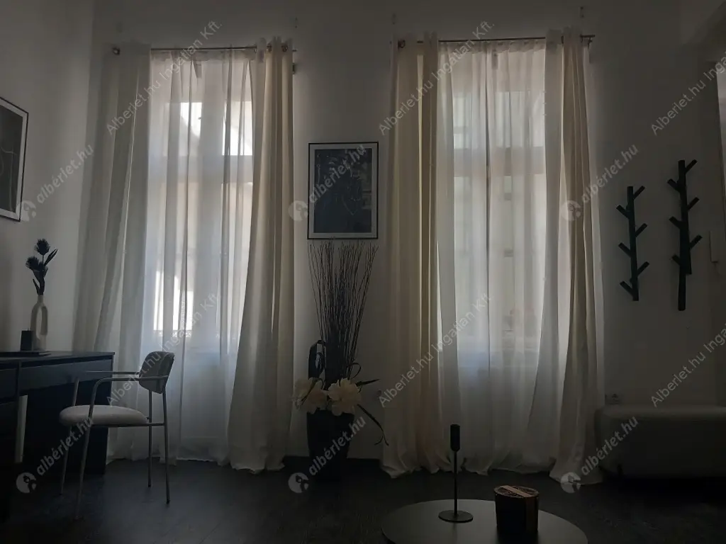 Kiadó albérlet 350000 Ft/hó áron: Budapest, VI. kerület  Paulay Ede utca. Mérete: 38 nm, 2 szobás | Alberlet.hu - 6635474