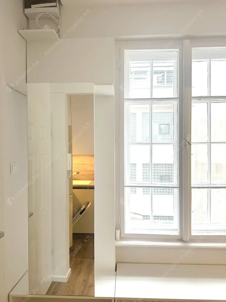 Kiadó albérlet 265000 Ft/hó áron: Budapest, VI. kerület  Paulay Ede utca. Mérete: 46 nm, 2 szobás | Alberlet.hu - 6589307