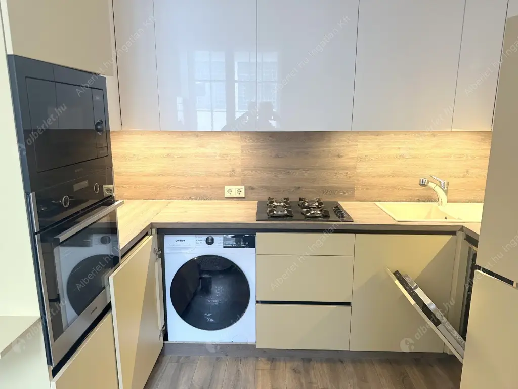 Kiadó albérlet 260000 Ft/hó áron: Budapest, VI. kerület  Paulay Ede utca. Mérete: 46 nm, 2 szobás | Alberlet.hu - 6592544