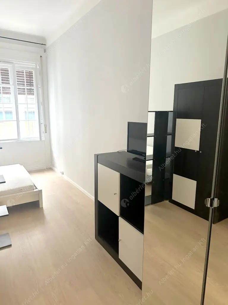 Kiadó albérlet 260000 Ft/hó áron: Budapest, VI. kerület  Paulay Ede utca. Mérete: 46 nm, 2 szobás | Alberlet.hu - 6592546