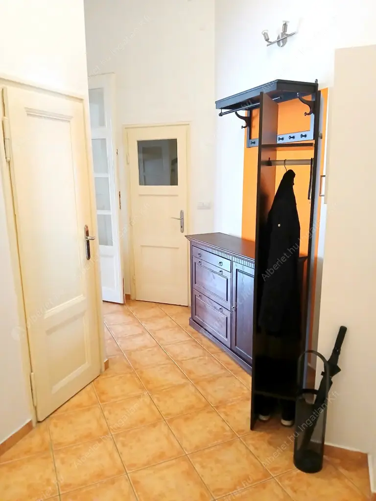 Kiadó albérlet 260000 Ft/hó áron: Budapest, VI. kerület  Paulay Ede utca. Mérete: 49 nm, 1 szobás | Alberlet.hu - 6622648