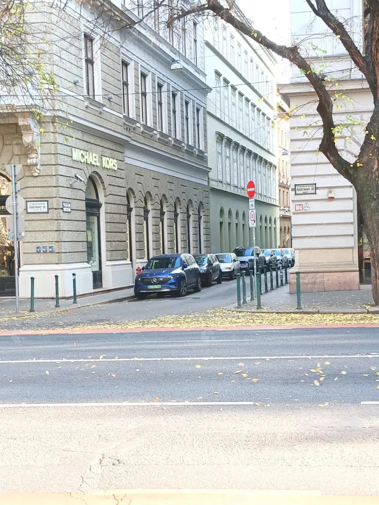 Kiadó albérlet 260000 Ft/hó áron: Budapest, VI. kerület  Paulay Ede utca. Mérete: 49 nm, 1 szobás | Alberlet.hu - 6622652