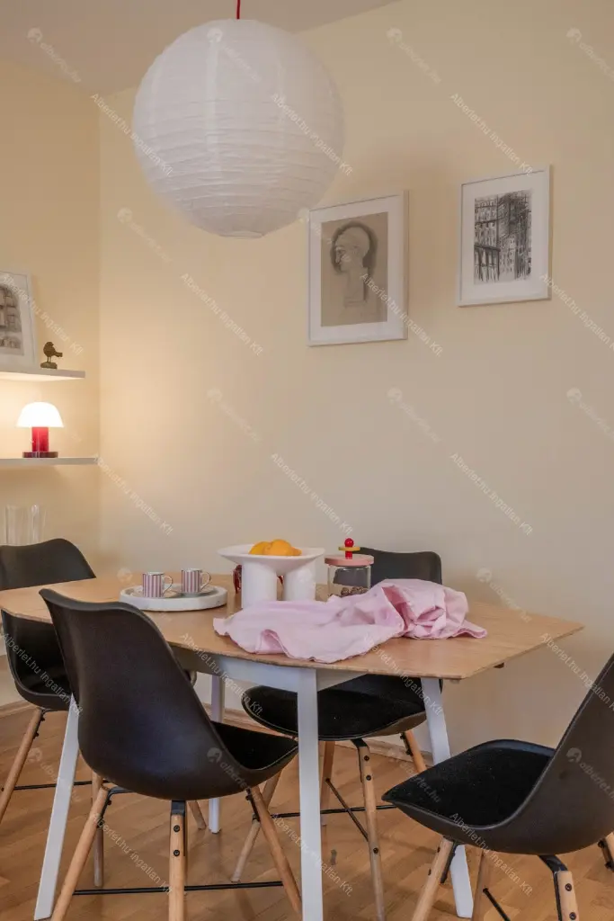 Kiadó albérlet 320000 Ft/hó áron: Budapest, VI. kerület  Paulay Ede utca. Mérete: 50 nm, 2 szobás | Alberlet.hu - 6641644