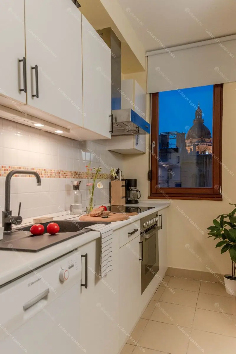 Kiadó albérlet 300000 Ft/hó áron: Budapest, VI. kerület  Paulay Ede utca. Mérete: 50 nm, 2 szobás | Alberlet.hu - 6661640