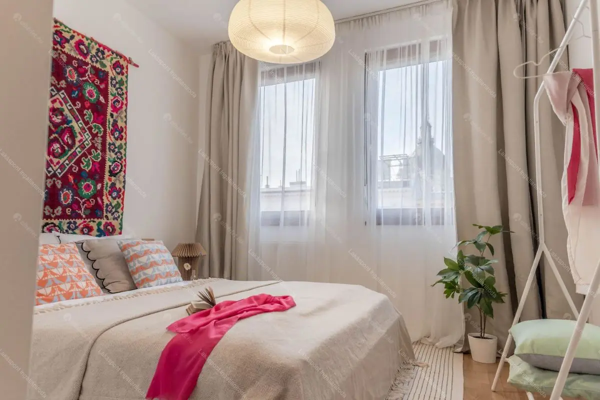 Kiadó albérlet 300000 Ft/hó áron: Budapest, VI. kerület  Paulay Ede utca. Mérete: 50 nm, 2 szobás | Alberlet.hu - 6661641