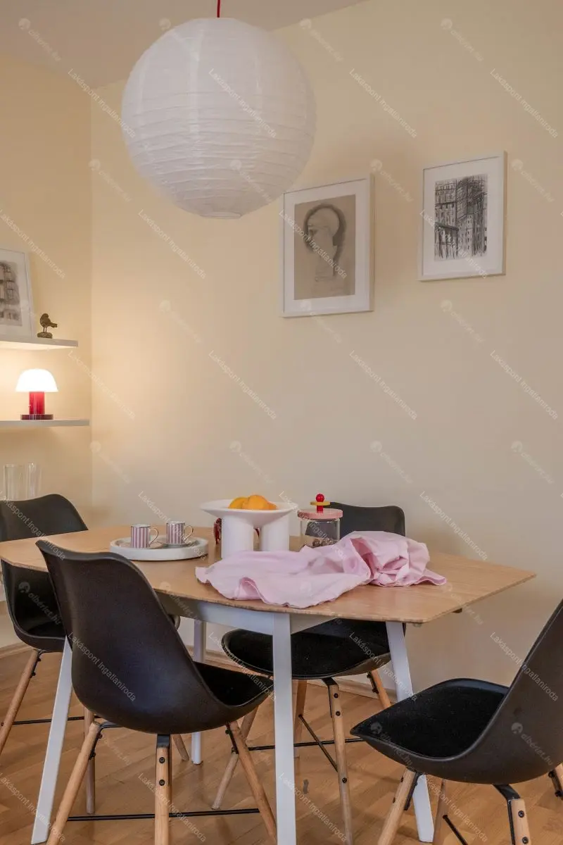 Kiadó albérlet 300000 Ft/hó áron: Budapest, VI. kerület  Paulay Ede utca. Mérete: 50 nm, 2 szobás | Alberlet.hu - 6661659