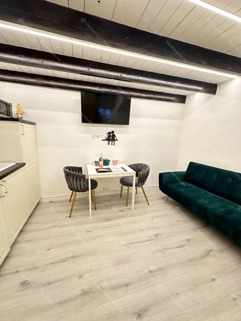 Kiadó albérlet 269000 Ft/hó áron: Budapest, VI. kerület  Paulay Ede utca. Mérete: 52 nm, 1 szobás | Alberlet.hu - 6661555