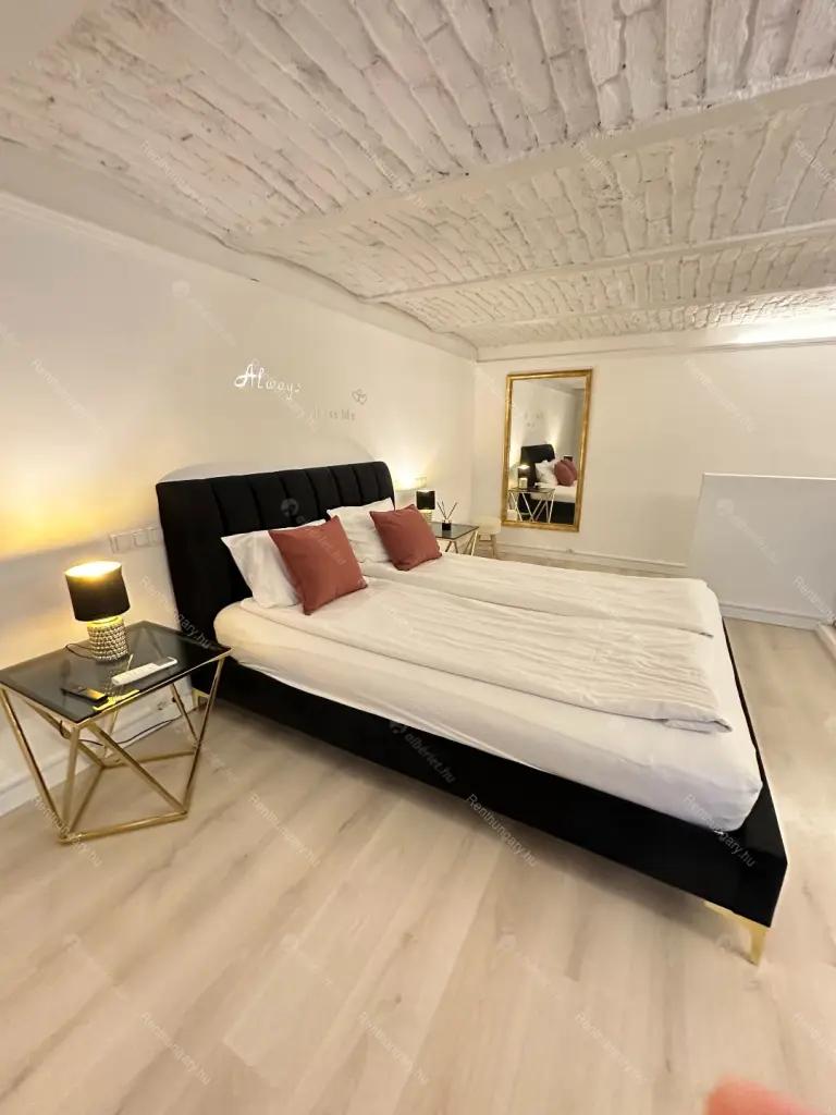 Kiadó albérlet 269000 Ft/hó áron: Budapest, VI. kerület  Paulay Ede utca. Mérete: 52 nm, 1 szobás | Alberlet.hu - 6661560