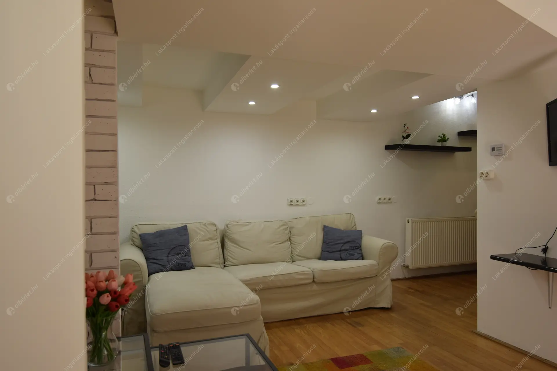 Kiadó albérlet 280000 Ft/hó áron: Budapest, VI. kerület  Paulay Ede utca. Mérete: 54 nm, 3 szobás | Alberlet.hu - 6485214
