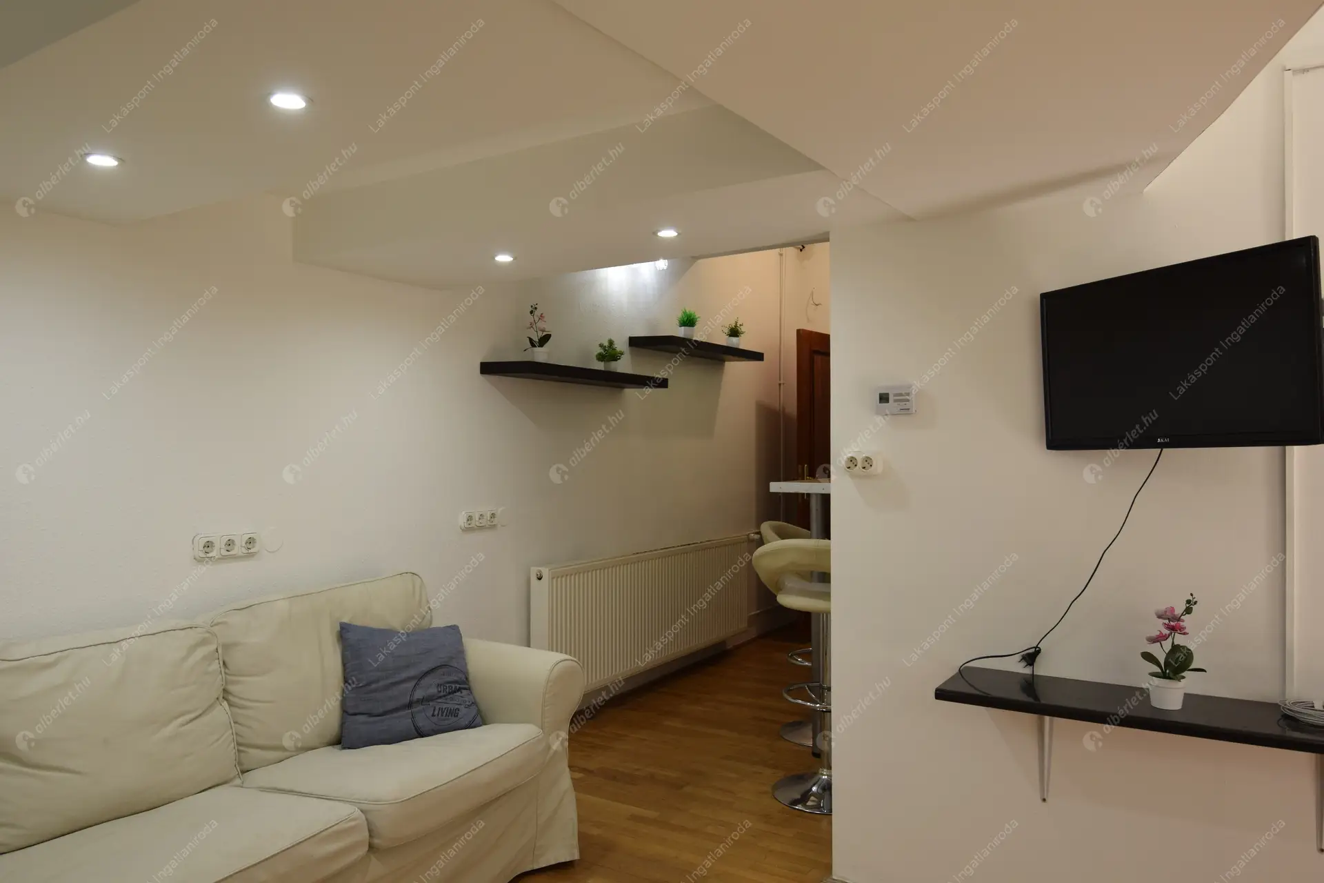 Kiadó albérlet 280000 Ft/hó áron: Budapest, VI. kerület  Paulay Ede utca. Mérete: 54 nm, 3 szobás | Alberlet.hu - 6485215