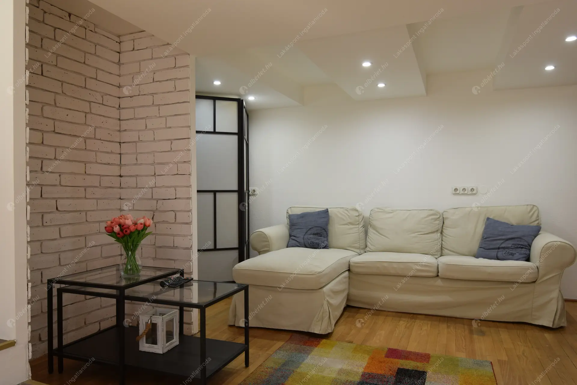 Kiadó albérlet 280000 Ft/hó áron: Budapest, VI. kerület  Paulay Ede utca. Mérete: 54 nm, 3 szobás | Alberlet.hu - 6485216