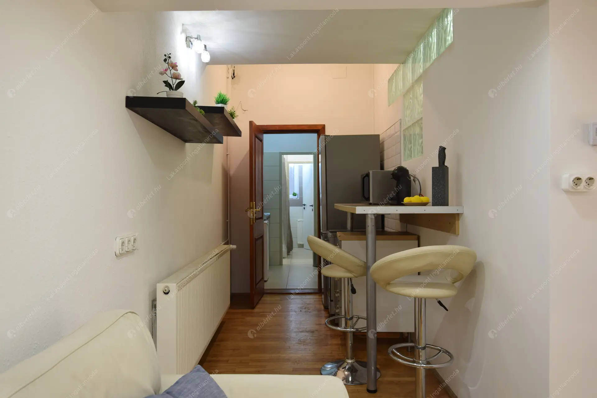 Kiadó albérlet 280000 Ft/hó áron: Budapest, VI. kerület  Paulay Ede utca. Mérete: 54 nm, 3 szobás | Alberlet.hu - 6485217