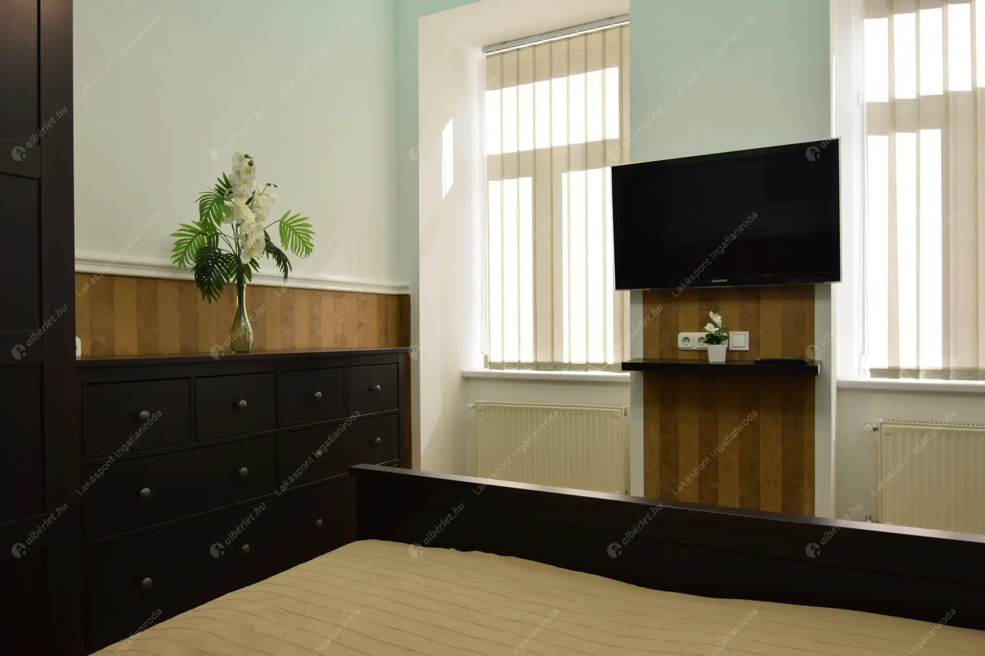 Kiadó albérlet 280000 Ft/hó áron: Budapest, VI. kerület  Paulay Ede utca. Mérete: 54 nm, 3 szobás | Alberlet.hu - 6485228