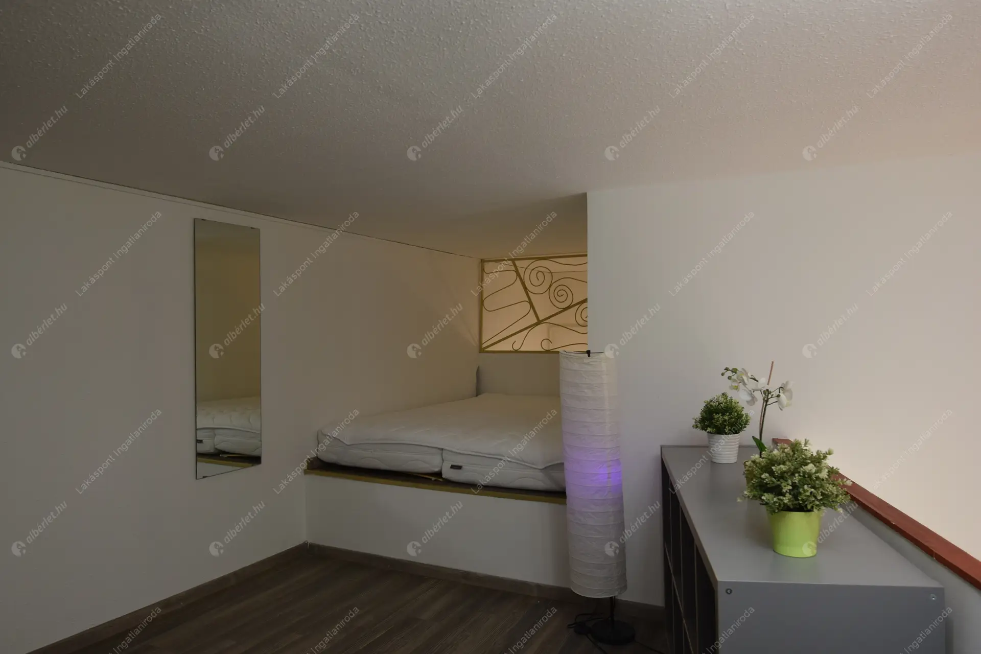 Kiadó albérlet 280000 Ft/hó áron: Budapest, VI. kerület  Paulay Ede utca. Mérete: 54 nm, 3 szobás | Alberlet.hu - 6485232