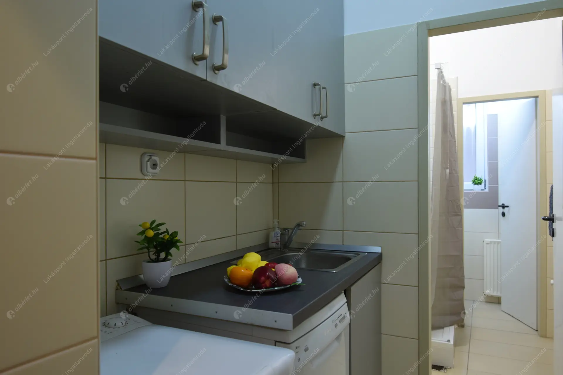 Kiadó albérlet 280000 Ft/hó áron: Budapest, VI. kerület  Paulay Ede utca. Mérete: 54 nm, 3 szobás | Alberlet.hu - 6485237