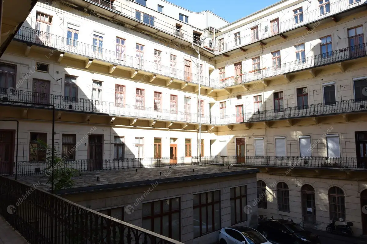 Kiadó albérlet 280000 Ft/hó áron: Budapest, VI. kerület  Paulay Ede utca. Mérete: 54 nm, 3 szobás | Alberlet.hu - 6485240