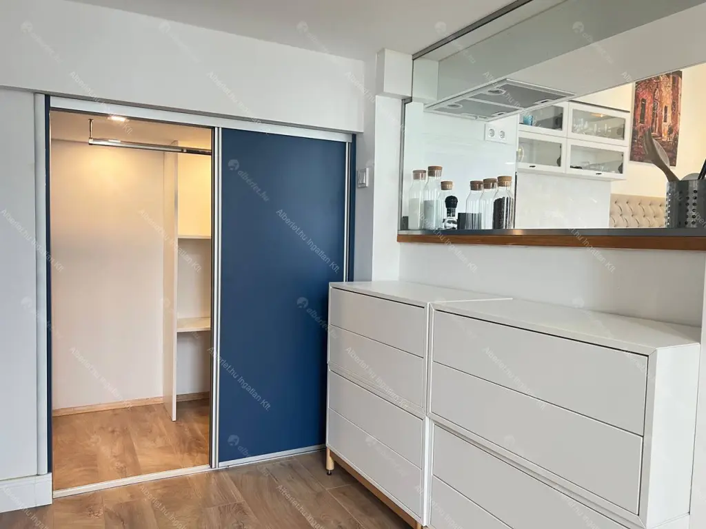 Kiadó albérlet 400000 Ft/hó áron: Budapest, VI. kerület  Paulay Ede utca. Mérete: 62 nm, 3 szobás | Alberlet.hu - 6680264