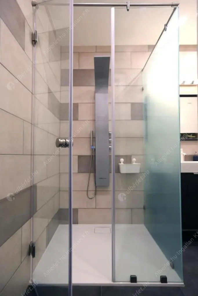 Kiadó albérlet 733000 Ft/hó áron: Budapest, VI. kerület  Paulay Ede utca. Mérete: 75 nm, 3 szobás | Alberlet.hu - 6627027