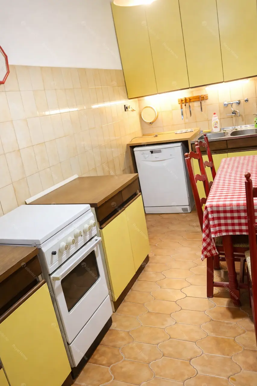 Kiadó albérlet 300000 Ft/hó áron: Budapest, VI. kerület  Paulay Ede utca. Mérete: 86 nm, 3 szobás | Alberlet.hu - 6650124