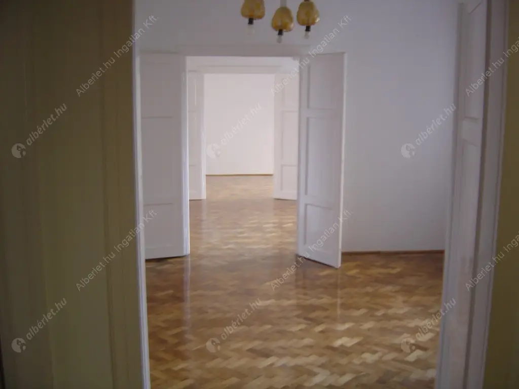 Kiadó albérlet 375000 Ft/hó áron: Budapest, VI. kerület  Podmaniczky utca. Mérete: 134 nm, 4 szobás | Alberlet.hu - 6557222