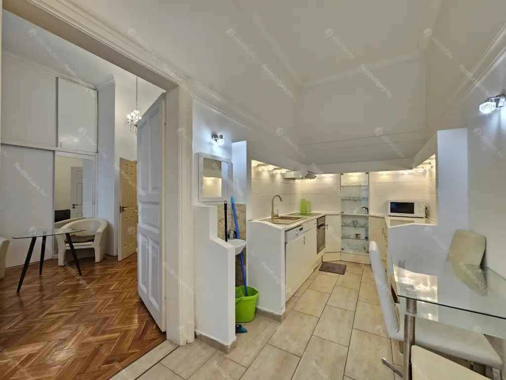 Kiadó albérlet 199000 Ft/hó áron: Budapest, VI. kerület  Podmaniczky utca. Mérete: 31 nm, 1 szobás | Alberlet.hu - 6702368