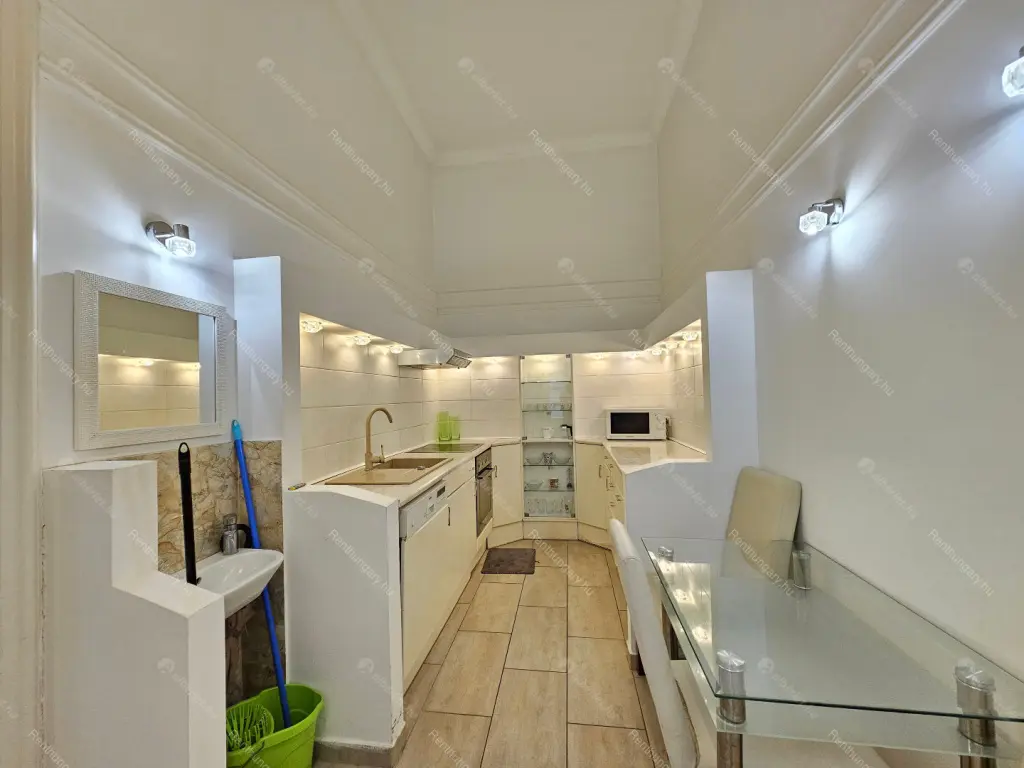 Kiadó albérlet 199000 Ft/hó áron: Budapest, VI. kerület  Podmaniczky utca. Mérete: 31 nm, 1 szobás | Alberlet.hu - 6702369