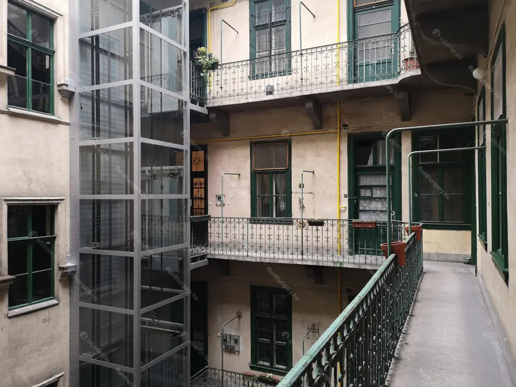 Kiadó albérlet 199000 Ft/hó áron: Budapest, VI. kerület  Podmaniczky utca. Mérete: 31 nm, 1 szobás | Alberlet.hu - 6702380