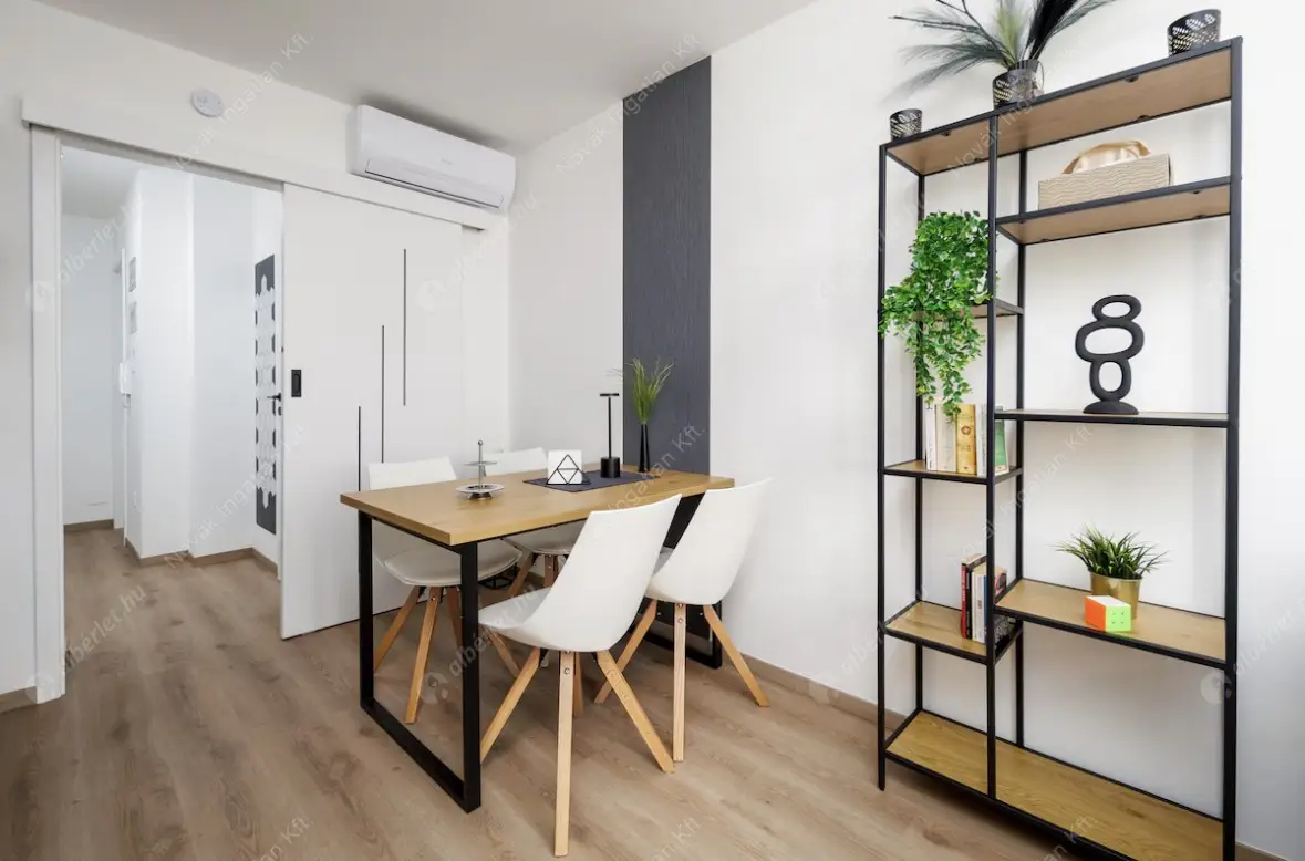 Kiadó albérlet 250000 Ft/hó áron: Budapest, VI. kerület  Podmaniczky utca. Mérete: 32 nm, 1 szobás | Alberlet.hu - 6605070