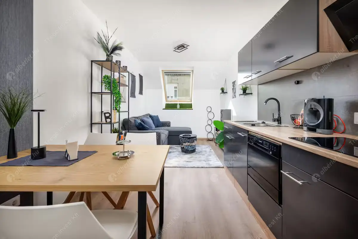 Kiadó albérlet 250000 Ft/hó áron: Budapest, VI. kerület  Podmaniczky utca. Mérete: 32 nm, 2 szobás | Alberlet.hu - 6613004