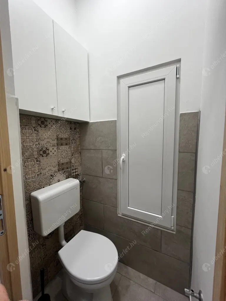 Kiadó albérlet 220000 Ft/hó áron: Budapest, VI. kerület  Podmaniczky utca. Mérete: 34 nm, 1 szobás | Alberlet.hu - 6569210