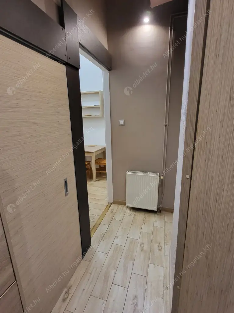 Kiadó albérlet 270000 Ft/hó áron: Budapest, VI. kerület  Podmaniczky utca. Mérete: 46 nm, 1 szobás | Alberlet.hu - 6587419