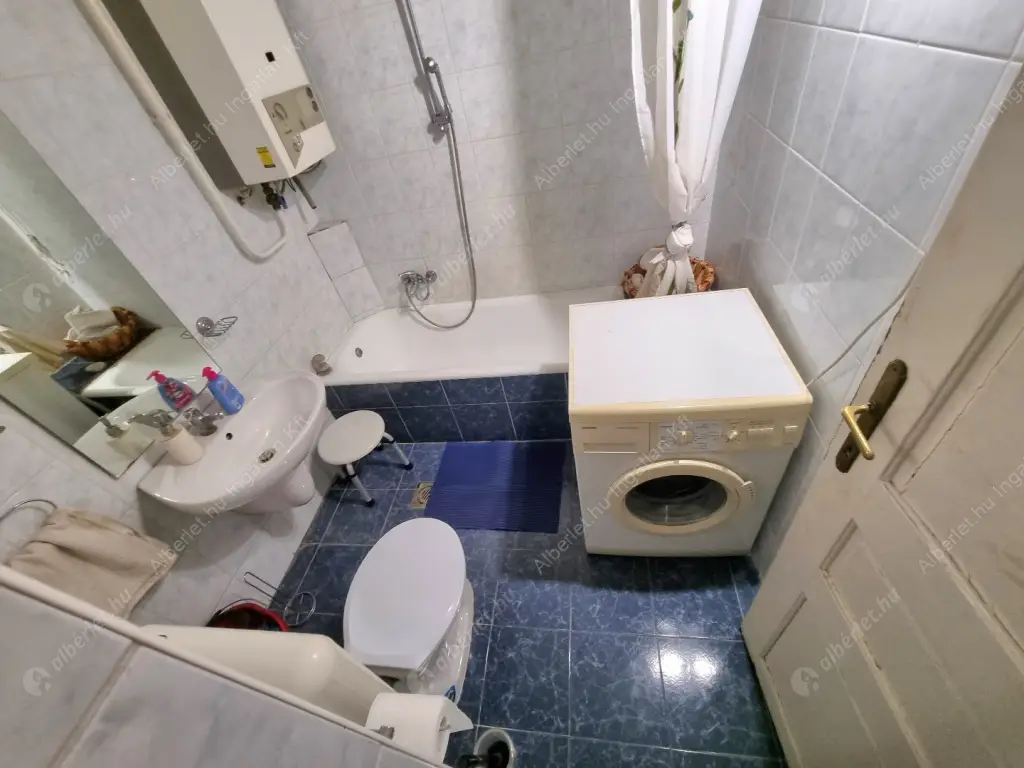 Kiadó albérlet 240000 Ft/hó áron: Budapest, VI. kerület  Podmaniczky utca. Mérete: 47 nm, 1 szobás | Alberlet.hu - 6598907