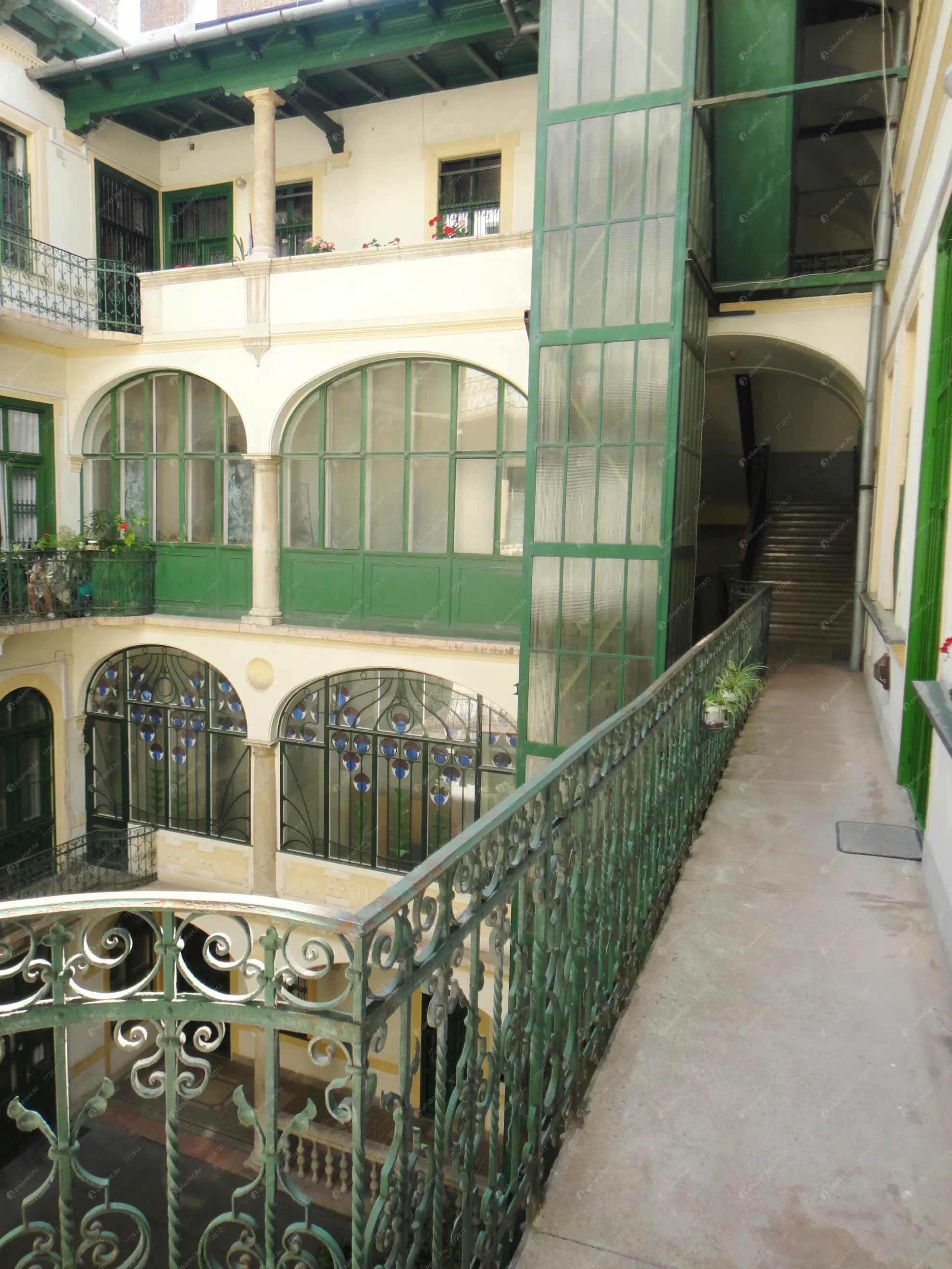 Kiadó albérlet 240000 Ft/hó áron: Budapest, VI. kerület  Podmaniczky utca. Mérete: 47 nm, 1 szobás | Alberlet.hu - 6619882