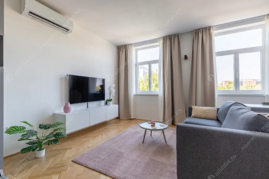 Kiadó albérlet 360000 Ft/hó áron: Budapest, VI. kerület  Podmaniczky utca. Mérete: 52 nm, 2 szobás | Alberlet.hu - 6598367