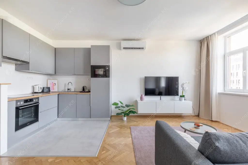 Kiadó albérlet 360000 Ft/hó áron: Budapest, VI. kerület  Podmaniczky utca. Mérete: 52 nm, 2 szobás | Alberlet.hu - 6598369