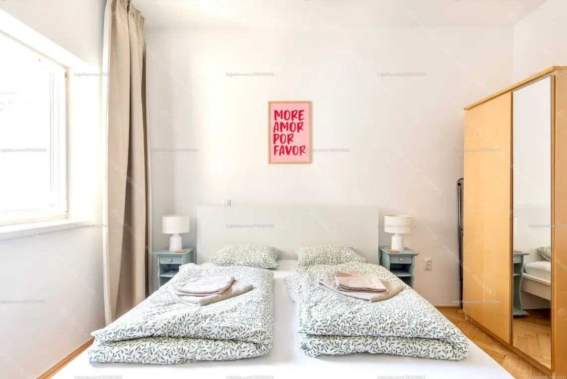 Kiadó albérlet 320000 Ft/hó áron: Budapest, VI. kerület  Podmaniczky utca. Mérete: 52 nm, 2 szobás | Alberlet.hu - 6644837