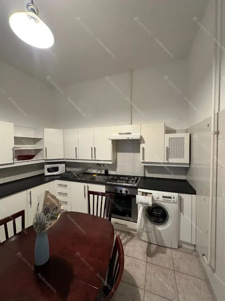 Kiadó albérlet 200000 Ft/hó áron: Budapest, VI. kerület  Podmaniczky utca. Mérete: 65 nm, 2 szobás | Alberlet.hu - 6703146