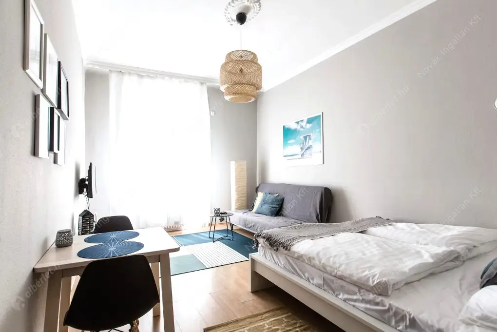 Kiadó albérlet 240000 Ft/hó áron: Budapest, VI. kerület  Révay köz. Mérete: 33 nm, 1 szobás | Alberlet.hu - 6624499