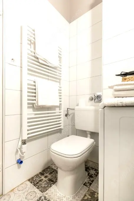 Kiadó albérlet 220000 Ft/hó áron: Budapest, VI. kerület  Révay köz. Mérete: 33 nm, 1 szobás | Alberlet.hu - 6635649