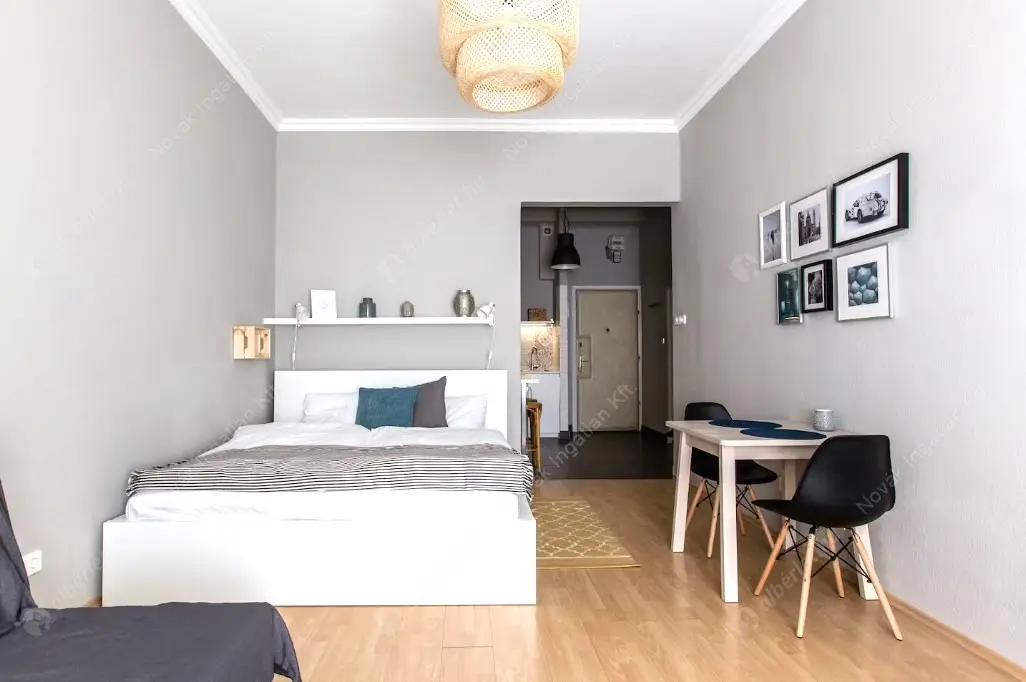 Kiadó albérlet 220000 Ft/hó áron: Budapest, VI. kerület  Révay köz. Mérete: 33 nm, 1 szobás | Alberlet.hu - 6635650