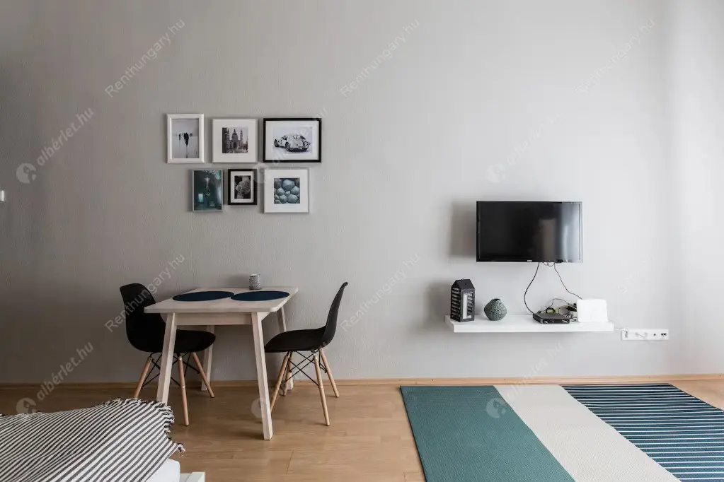 Kiadó albérlet 240000 Ft/hó áron: Budapest, VI. kerület  Révay köz. Mérete: 33 nm, 1 szobás | Alberlet.hu - 6630905